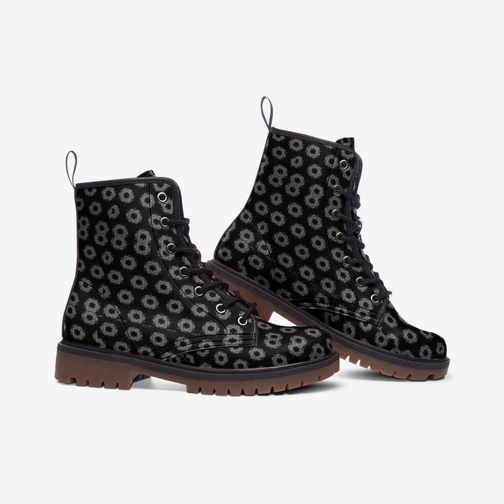Dark Eyelet Flower Leather Lightweight boots MT